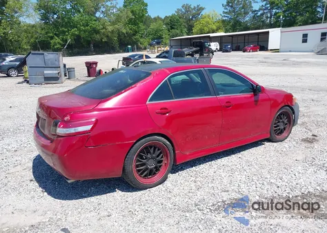 2010 Toyota Camry Se z USA, uszkodzony, nr VIN 4T1BF3EK1AU520667